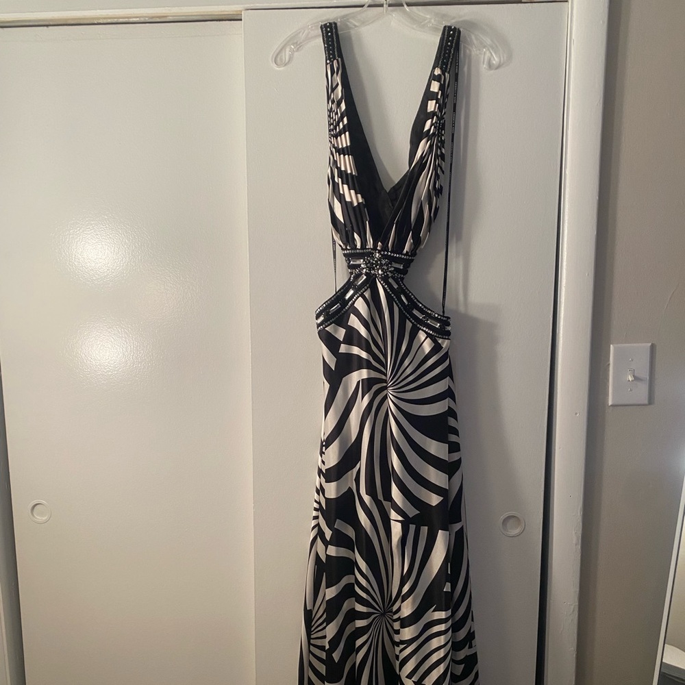 Size 9/10 Black and White Prom Dress